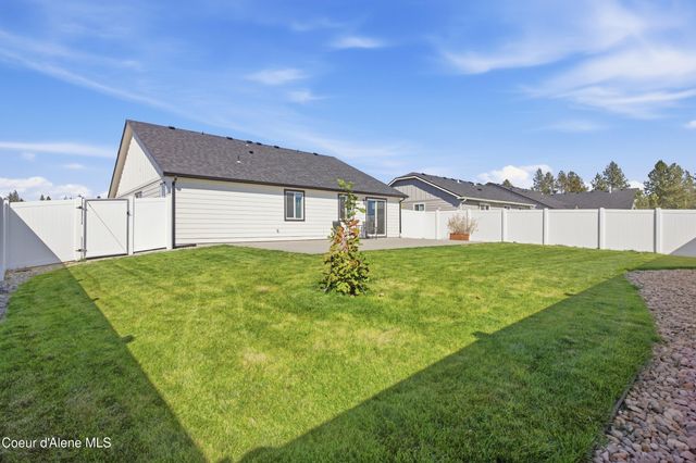 16161 N Hadley Loop, Rathdrum, ID 83858