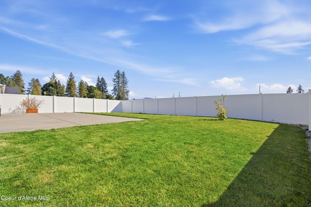 16161 N Hadley Loop, Rathdrum, ID 83858