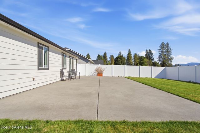16161 N Hadley Loop, Rathdrum, ID 83858