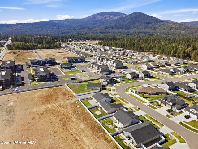 16161 N Hadley Loop, Rathdrum, ID 83858