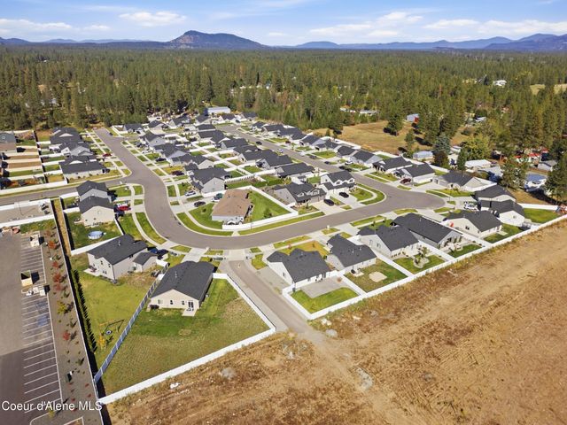 16161 N Hadley Loop, Rathdrum, ID 83858