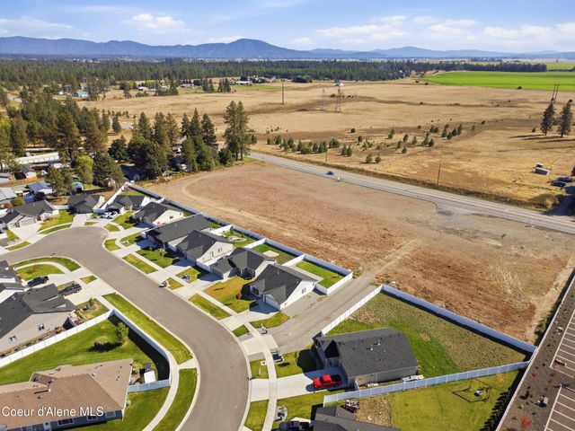 16161 N Hadley Loop, Rathdrum, ID 83858