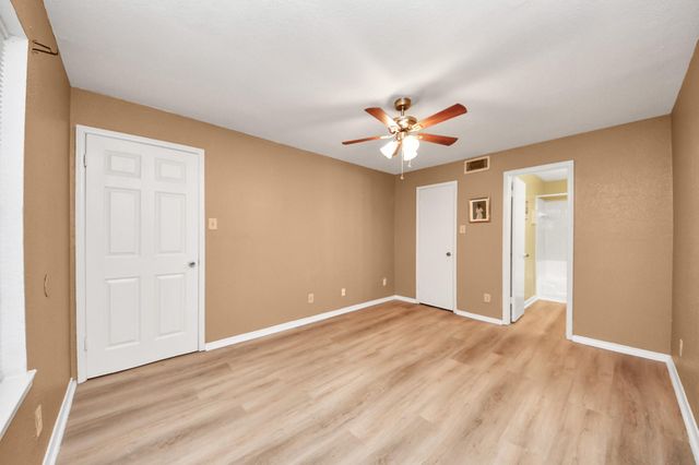 9700 Leawood Boulevard 1002, Houston, TX 77099