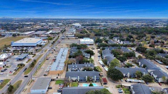 9700 Leawood Boulevard 1002, Houston, TX 77099