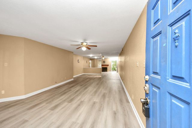 9700 Leawood Boulevard 1002, Houston, TX 77099