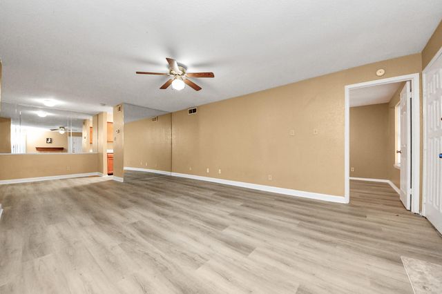 9700 Leawood Boulevard 1002, Houston, TX 77099