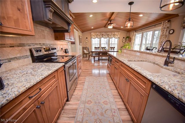 4702 Paradise Road, Seville, OH 44273