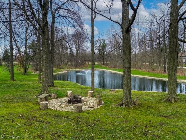 4702 Paradise Road, Seville, OH 44273