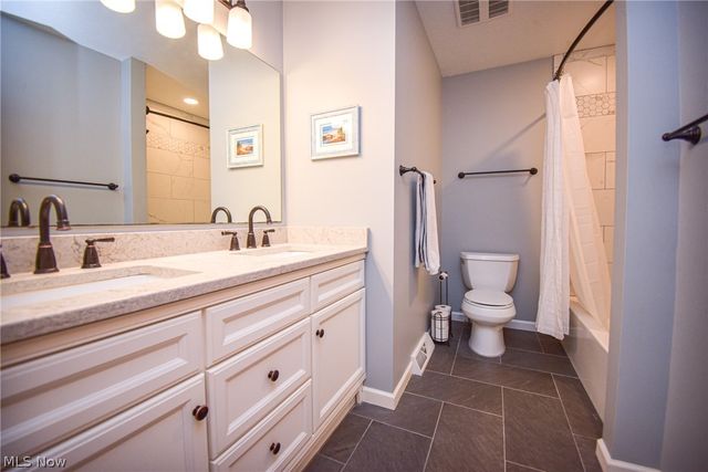 4702 Paradise Road, Seville, OH 44273