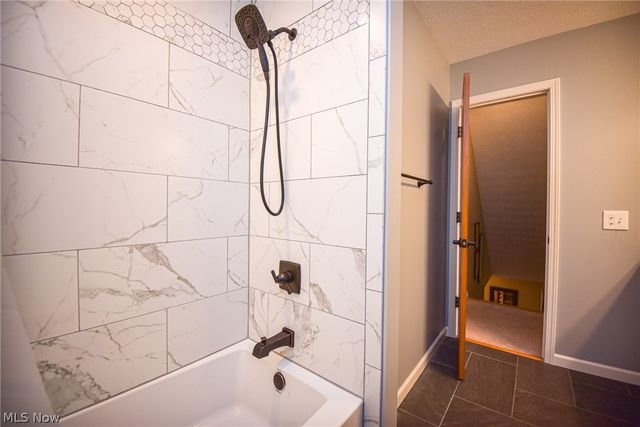 4702 Paradise Road, Seville, OH 44273