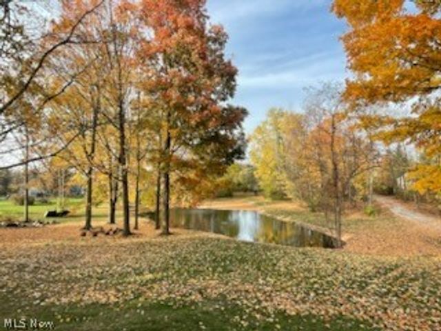4702 Paradise Road, Seville, OH 44273