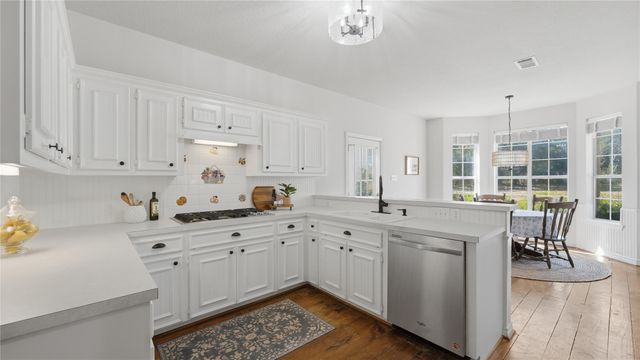 364 Nameless RD, Driftwood, TX 78619