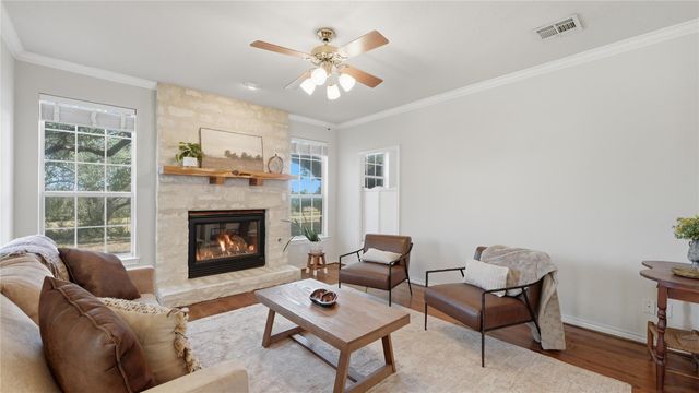 364 Nameless RD, Driftwood, TX 78619