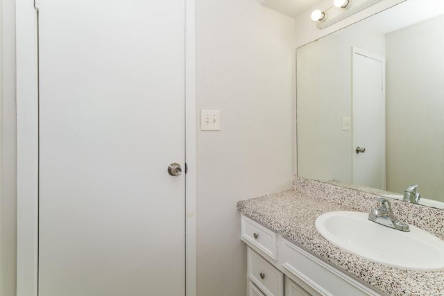 4021 Briar Hollow Drive 4, Dickinson, TX 77539