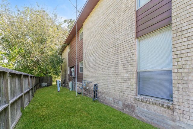 4021 Briar Hollow Drive 4, Dickinson, TX 77539