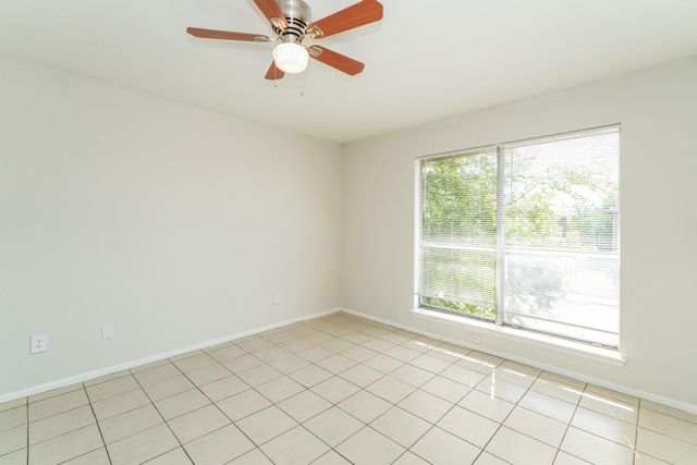 4021 Briar Hollow Drive 4, Dickinson, TX 77539