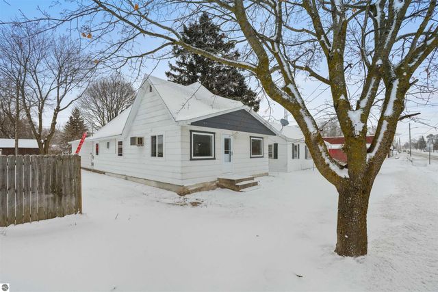408 N Michigan Avenue, Manton, MI 49663