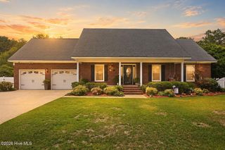 5829 Finish Line Drive, Hope Mills, NC 28348