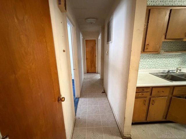 463 Wright Street, Jonesville, MI 49250