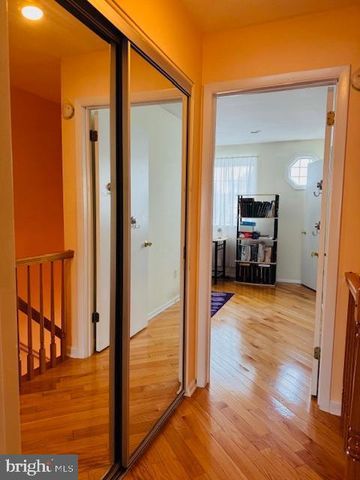 632 LONGFELLOW CT, Warminster, PA 18974