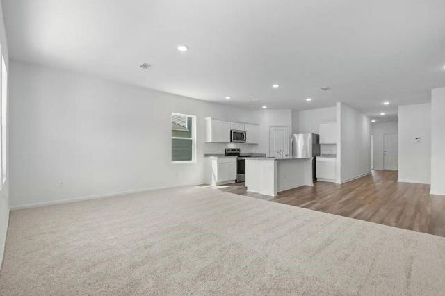 348 Wedemeyer ST, Taylor, TX 76574