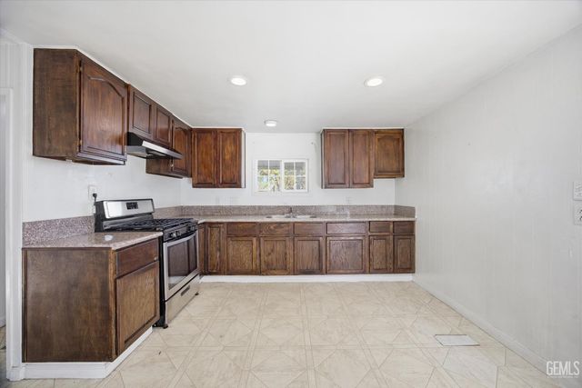 3467 Michelaine Avenue, Bakersfield, CA 93304