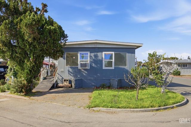 3467 Michelaine Avenue, Bakersfield, CA 93304