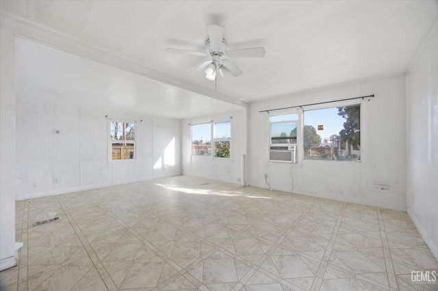 3467 Michelaine Avenue, Bakersfield, CA 93304