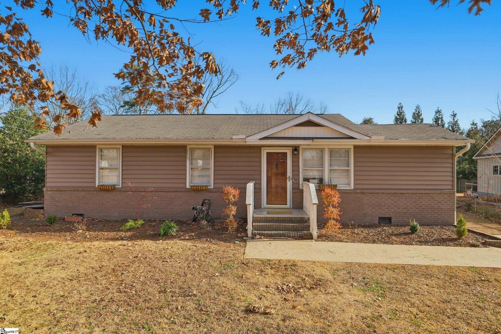 103 Fairlane Circle, Greenville, SC 29607