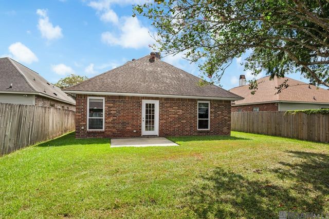 2036 Hunters Way Dr, Baton Rouge, LA 70816