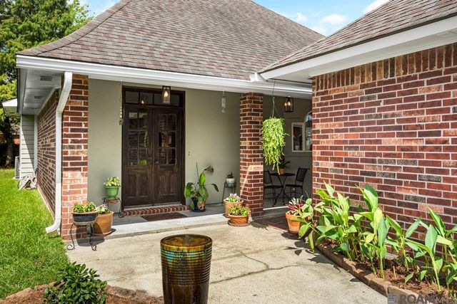 2036 Hunters Way Dr, Baton Rouge, LA 70816