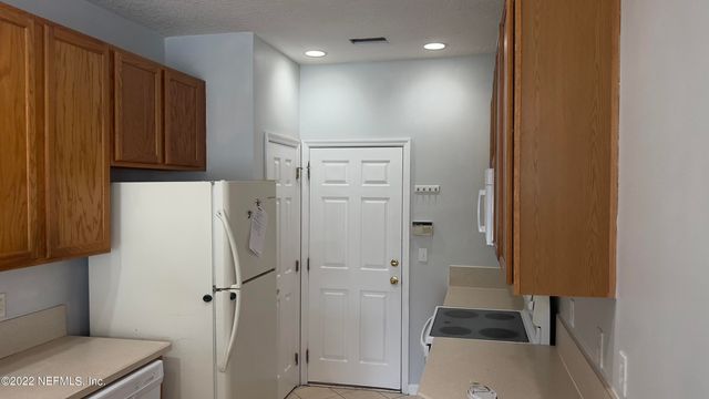 3945 BUCKTHORNE Drive A, Orange Park, FL 32065