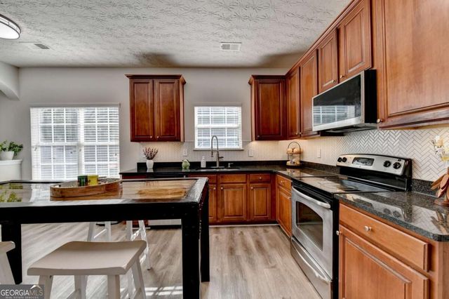 2709 Oakmont Way, Monroe, GA 30656