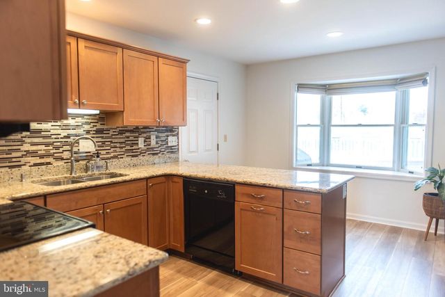 906 BRUTON COVE, Hummelstown, PA 17036
