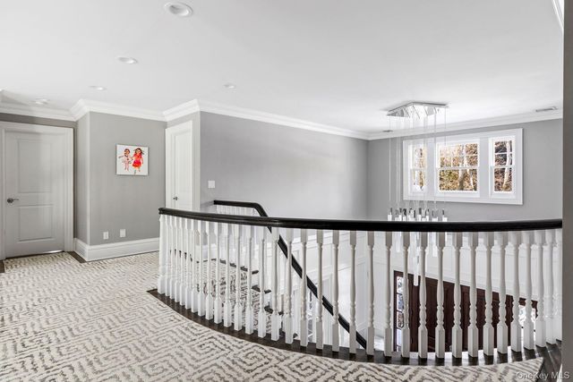 27 Victorian Lane, Brookville, NY 11545