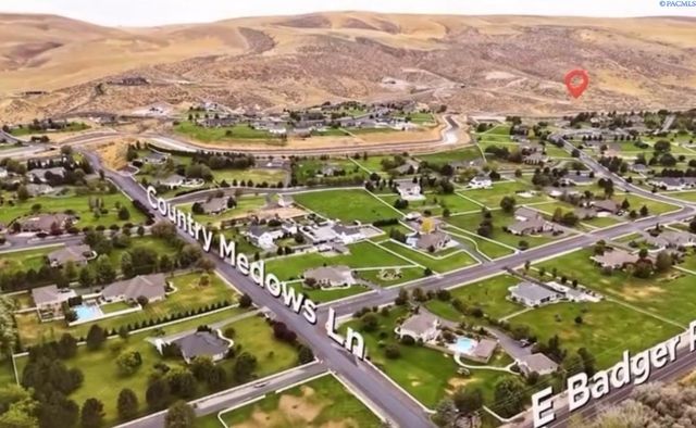 72305 Homestead Rd, Kennewick, WA 99338