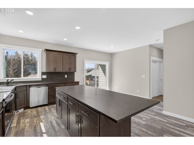 233 E St, Vernonia, OR 97064