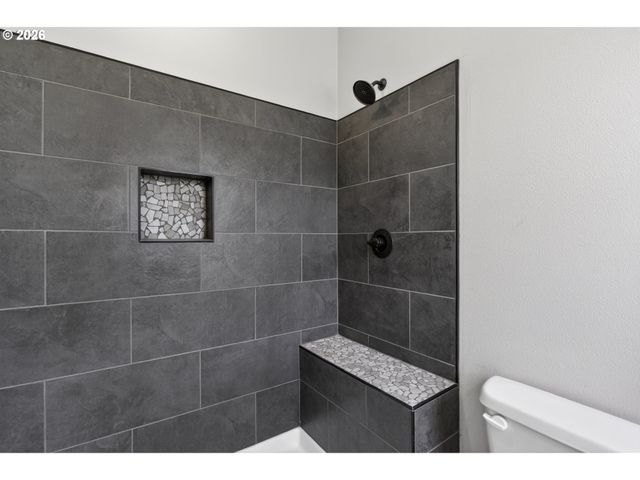233 E St, Vernonia, OR 97064