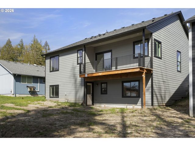 233 E St, Vernonia, OR 97064