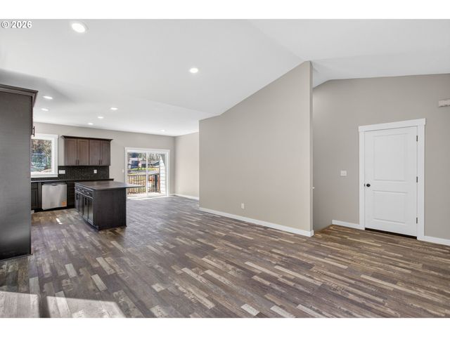 233 E St, Vernonia, OR 97064