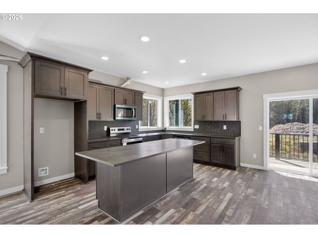233 E St, Vernonia, OR 97064
