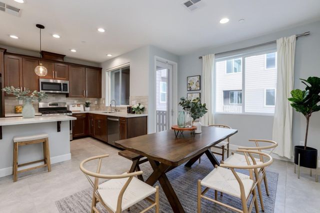 426 Ellicott Loop, San Jose, CA 95123