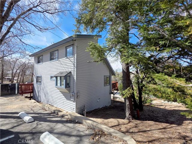 32964 Spruce Drive, Green Valley Lake, CA 92341