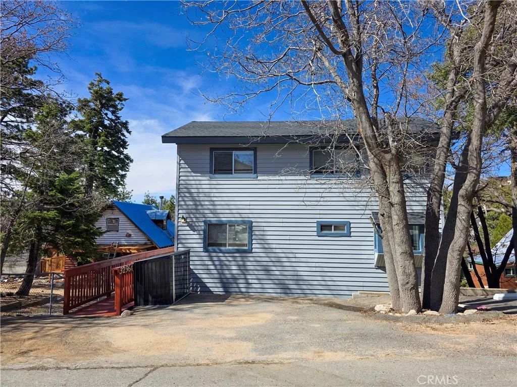 32964 Spruce Drive, Green Valley Lake, CA 92341