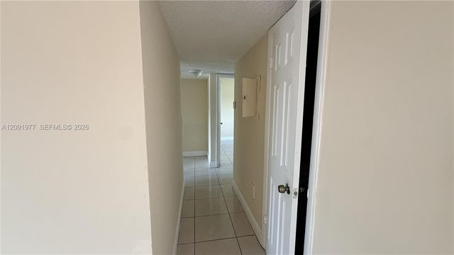 5461 W 24th Avenue 18, Hialeah, FL 33016