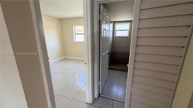 5461 W 24th Avenue 18, Hialeah, FL 33016