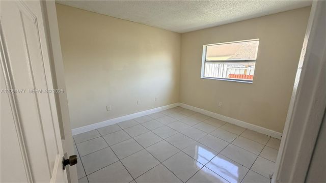 5461 W 24th Avenue 18, Hialeah, FL 33016