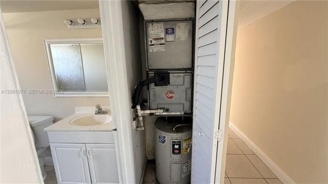 5461 W 24th Avenue 18, Hialeah, FL 33016