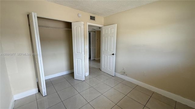 5461 W 24th Avenue 18, Hialeah, FL 33016