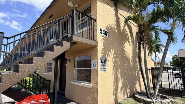 5461 W 24th Avenue 18, Hialeah, FL 33016